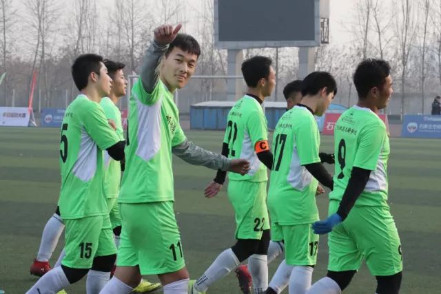 东欧63分爱德华兹19+11 独行侠险胜森林狼1-0